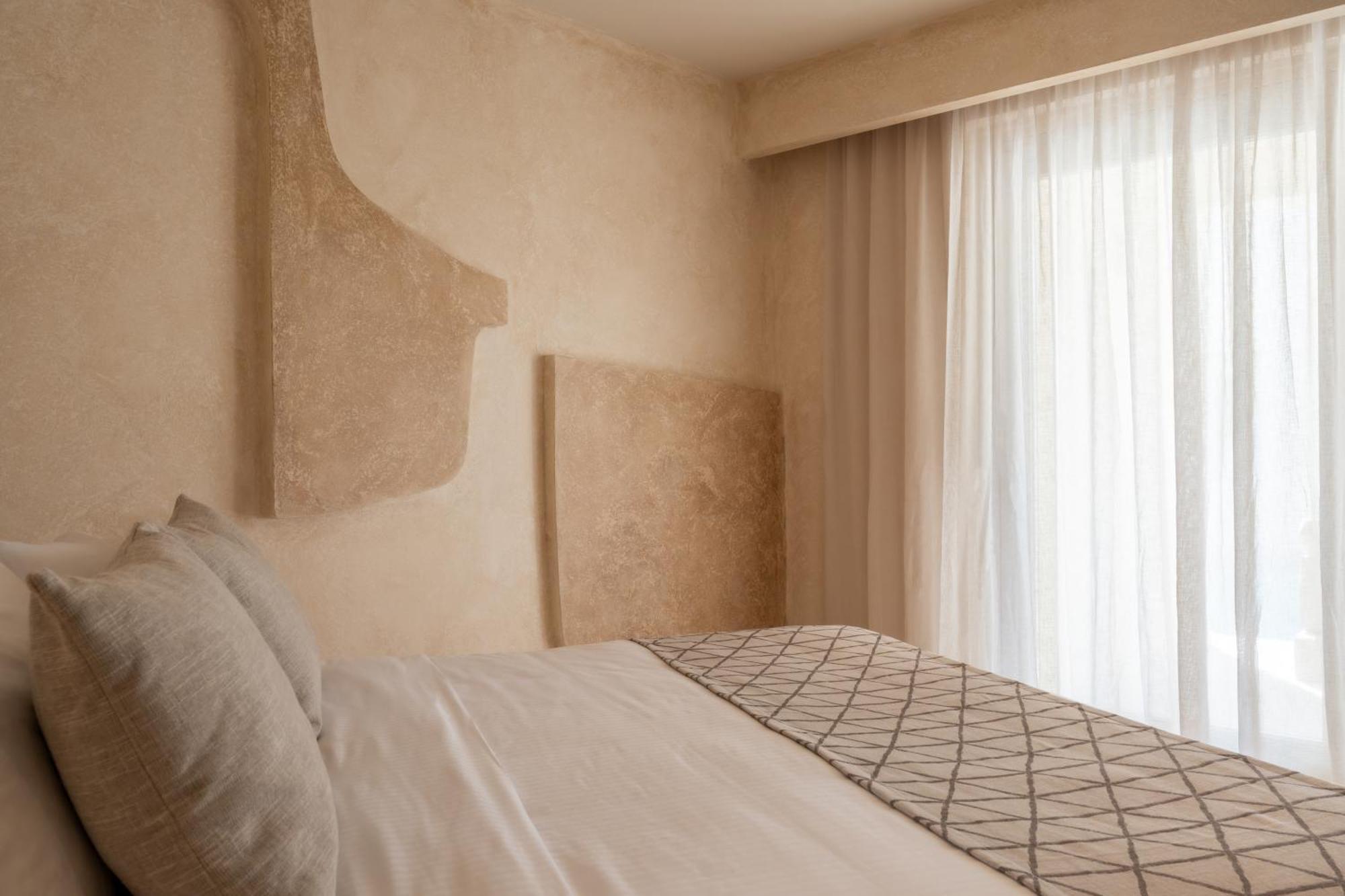 פריסה Heyday Luxury Suites מראה חיצוני תמונה